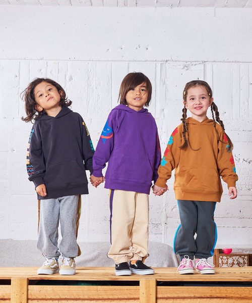 MARKEY'S（マーキーズ）の「ソデプリントパーカー（パーカー・キッズ・キャメル/パープル/ブラック/ターコイズブルー・80/90/95/100/110/120/130/140/150）」の21枚目の写真