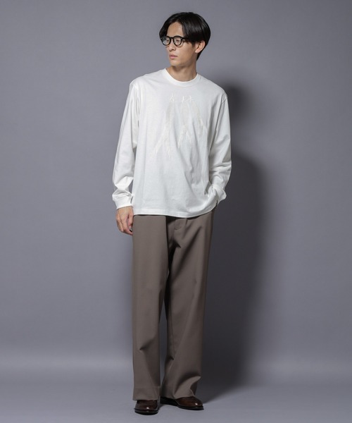 NANO universe（ナノユニバース）の「フェザー エンブロイダリー ロングスリーブTシャツ（Tシャツ/カットソー・メンズ・ホワイト/ブラック・L/M）」の7枚目の写真