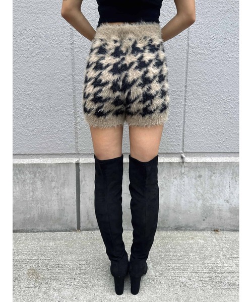 EGOIST（エゴイスト）の「千鳥柄シャギーニットショートパンツ（その他パンツ・レディース・ベージュ/ブラック・FREE）」の6枚目の写真