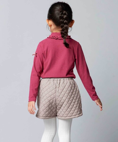 BeBe(ベベ)の「【日本製】ミップスウェードフリルハイネックTシャツ(Tシャツ/カットソー・キッズ・ピンク/ブラック/オフホワイト・120cm/130cm/150cm/110cm/140cm)」の20枚目の写真