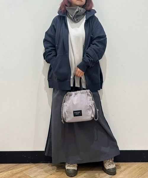 BACK NUMBER(バックナンバー)の「【BACK NUMBER】切替ネックウォーマー(切替デザイン/シンプル/フィット感/冬用)(マフラー・メンズ・ブラック/グレー・フリー)」の8枚目の写真