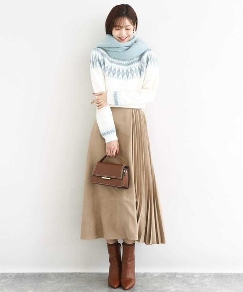 MK MICHEL KLEIN（エムケーミッシェルクラン）の「モチモチストール/洗える（ストール/ショール・レディース・サンドベージュ/ダークインディゴブルー/ホワイト・38）」の11枚目の写真