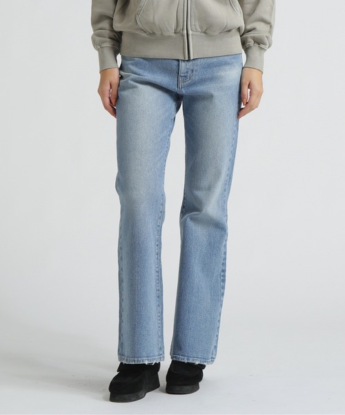 AVIREX(アヴィレックス)の「《直営店限定》DENIM FLARE PANTS/デニムフレアーパンツ(デニムパンツ・レディース・ブラック/ブルー系その他・S/M/L)」の1枚目の写真