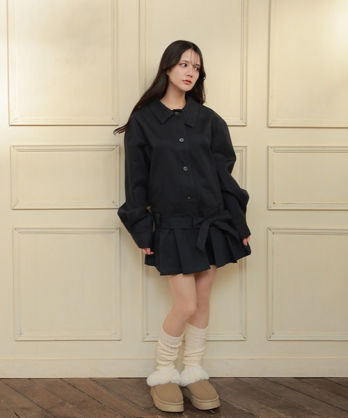 M DOLLY(エムドリー)の「soutien collar gemma pleats coat/ステンカラーリボンプリーツコート(ステンカラーコート・レディース・ネイビー/ベージュ・FREE)」の10枚目の写真