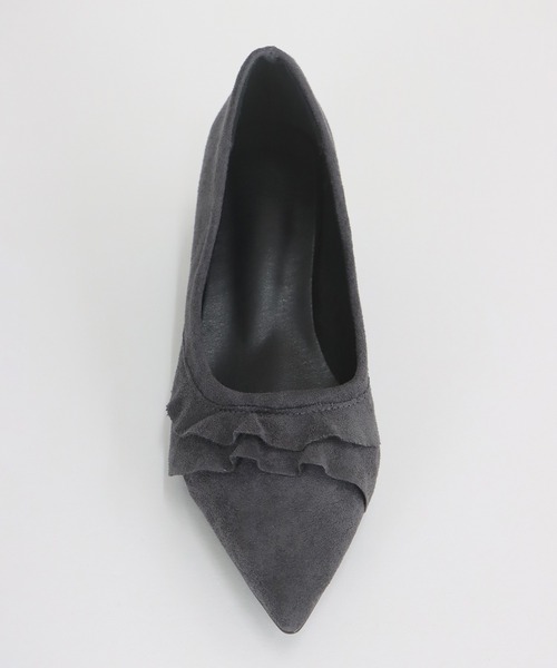 BLUEEAST（ブルーイースト）の「フリルスエードパンプス（パンプス・レディース・グレー/ブラック・MEDIUM/LARGE）」の13枚目の写真