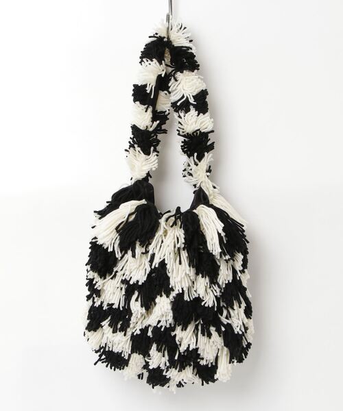 ROSE BUD（ローズバッド）の「(HEY Mrs ROSE)MOP MONSTER BAG（ショルダーバッグ・レディース・ブラウン/ブラック・ONE SIZE）」の2枚目の写真