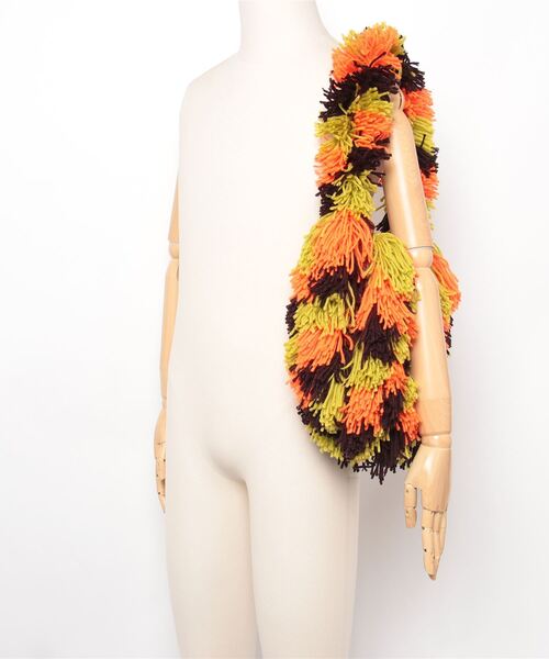 ROSE BUD（ローズバッド）の「(HEY Mrs ROSE)MOP MONSTER BAG（ショルダーバッグ・レディース・ブラウン/ブラック・ONE SIZE）」の6枚目の写真