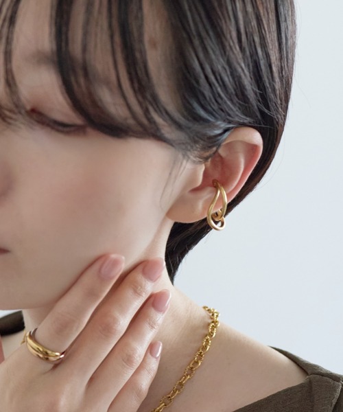 ciite' surgical stainless(シーテサージカルステンレス)の「【 金属アレルギー対応 】ニュアンスデザイン イヤーカフ サージカルステンレス(片耳用)(イヤーカフ・レディース・シルバー/ゴールド・FREE)」の15枚目の写真