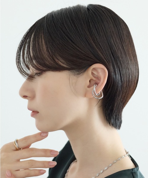 ciite' surgical stainless(シーテサージカルステンレス)の「【 金属アレルギー対応 】ニュアンスデザイン イヤーカフ サージカルステンレス(片耳用)(イヤーカフ・レディース・シルバー/ゴールド・FREE)」の8枚目の写真