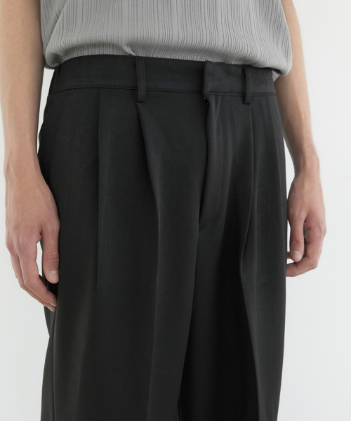 TRIP LE SENS（トリップ ル センス）の「ライトツーピンタックワイドスラックス_ピュアグレー（スラックス・レディース・その他・SMALL/MEDIUM/LARGE）」の2枚目の写真