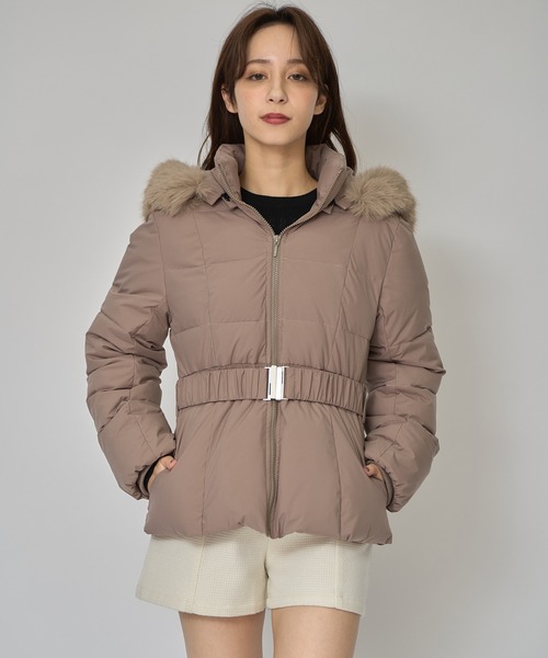 REDYAZEL（レディアゼル）の「ベルトデザインキルティングファイバーダウンジャケット（ダウンジャケット/コート・レディース・ベージュ/ホワイト/ブラウン系その他/ブラック・SMALL/MEDIUM）」の3枚目の写真
