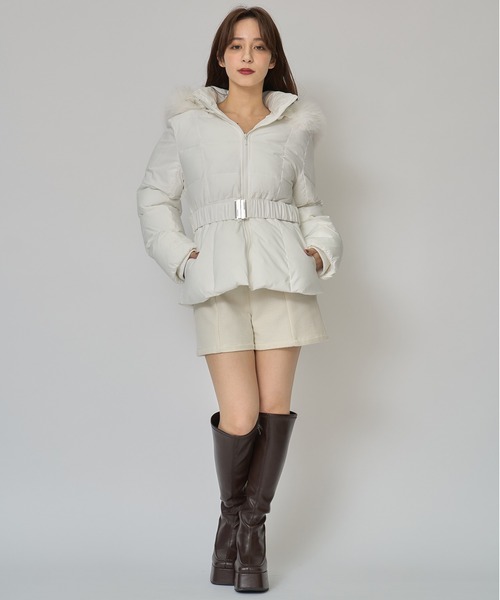 REDYAZEL（レディアゼル）の「ベルトデザインキルティングファイバーダウンジャケット（ダウンジャケット/コート・レディース・ベージュ/ホワイト/ブラウン系その他/ブラック・SMALL/MEDIUM）」の15枚目の写真