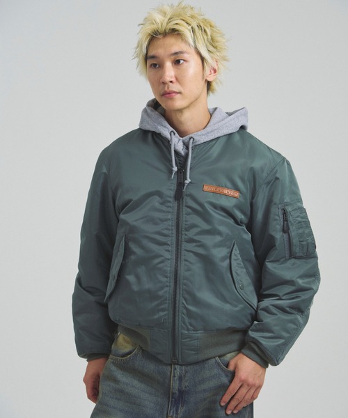 AVIREX（アヴィレックス）の「AVIREX -MA-1 SIGNATURE BIG LOGO（その他アウター・メンズ・ブラック/セージグリーン・M/L/XL）」の5枚目の写真