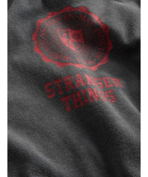 セール】ストレンジャー・シングス リバーシブル グラフィックTシャツ