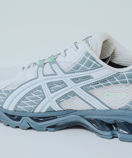 ASICS(アシックス)の「GEL-NIMBUS 10.1 GTX / ゲルニンバス 10.1 ゴアテックス(スニーカー・メンズ・ホワイト×グレー・28/23/25/24.5/29/27.5/25.5/23.5/26/26.5/24/28.5/27)」の22枚目の写真
