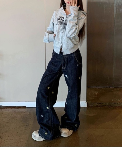 セール】星柄刺しゅうデニムワイドパンツ（デニムパンツ）｜ViViDAY