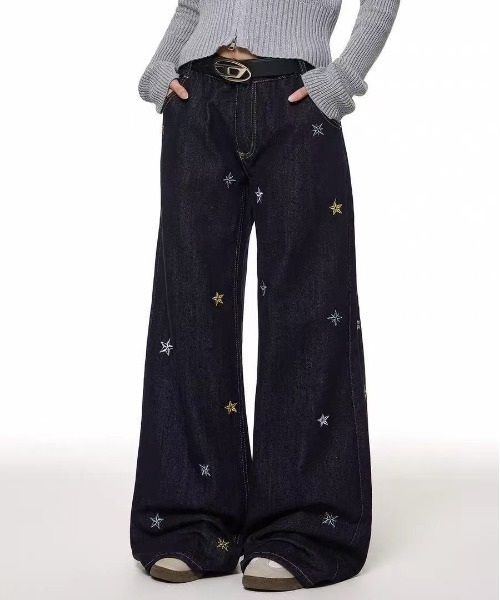 ViViDAY(ビビデー)の「星柄刺しゅうデニムワイドパンツ(デニムパンツ・レディース・ブラック・S/M/L)」の3枚目の写真