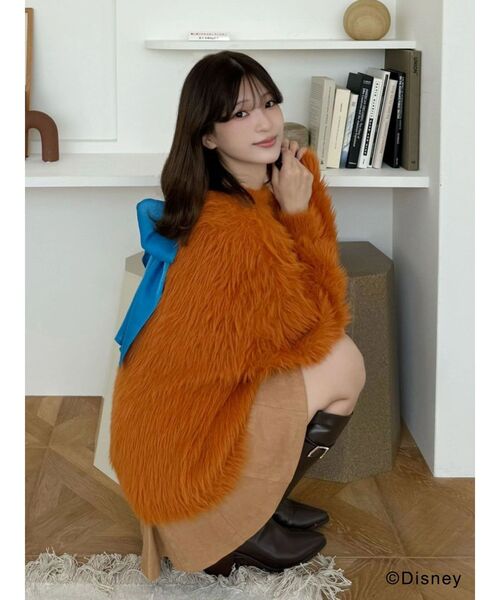 MERCURYDUO(マーキュリーデュオ)の「【ディズニーコレクション】おしゃれキャット/ ロングシャギーバックリボンニット(ニット/セーター・レディース・オフホワイト/チャコールグレー/キャメル・FREE)」の4枚目の写真