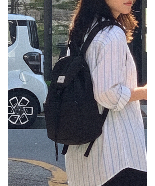 Salad bowls（サラダボール）の「CLOUD SMALL BACKPACK [CHARCOAL]（バックパック/リュック・レディース・チャコールグレー・FREE）」の3枚目の写真