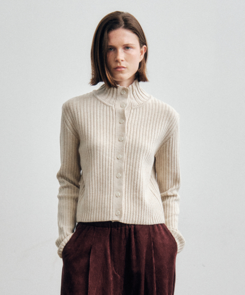 CITTA(シータ)の「Essential Soft High Neck Knit Cardigan_CTK242(Oatmeal)(カーディガン/ボレロ・レディース・オートミール・FREE)」の2枚目の写真