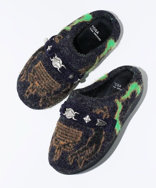 TOGA VIRILIS(トーガ ビリリース)の「【TOGA VIRILIS×SUBU】Knit slip-on TOGA×SUBU(サンダル・メンズ・ネイビー/ブラック/レッド・2/3)」の2枚目の写真