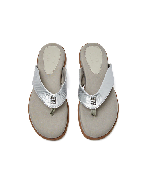 FOGGY MOODY(ポギムディ)の「Summer 0024. Rubber Sole Flip-flop - 4colors(サンダル・レディース・シルバー/ブラック/ライトブルー/ブラウン・22.5cm/23cm/23.5cm/24cm/24.5cm/25cm)」の4枚目の写真