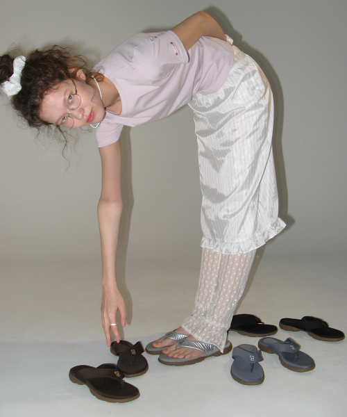 FOGGY MOODY(ポギムディ)の「Summer 0024. Rubber Sole Flip-flop - 4colors(サンダル・レディース・シルバー/ブラック/ライトブルー/ブラウン・22.5cm/23cm/23.5cm/24cm/24.5cm/25cm)」の7枚目の写真