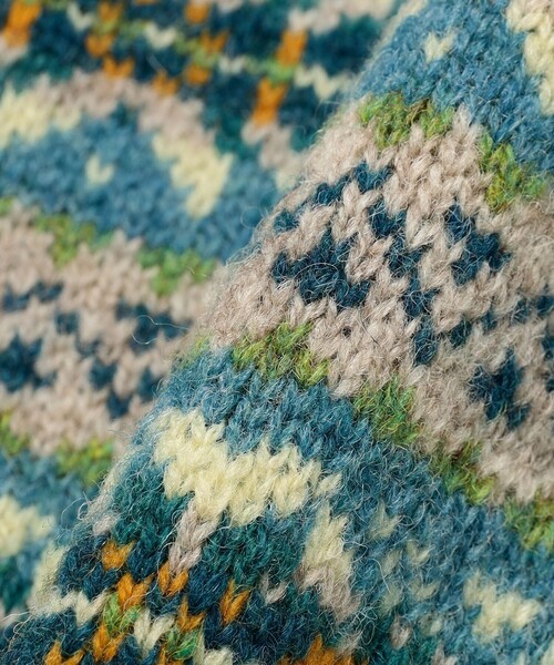 fennica（フェニカ）の「【別注】Jamieson's Knitwear / フェアアイル柄 Vネック ベスト（ベスト・レディース・グリーン・L(42)/M(40)/S(38)/XL(44)）」の8枚目の写真