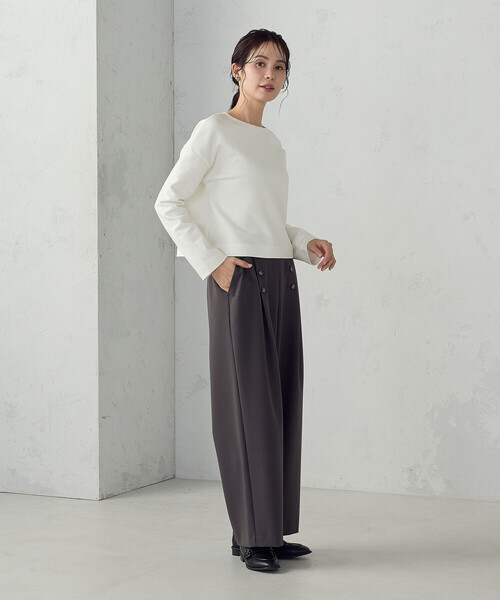 COMME CA ISM（コムサイズム）の「クロップド丈 ロンT（Tシャツ/カットソー・レディース・ブラック/ホワイト・MEDIUM/SMALL/X-LARGE/LARGE）」の3枚目の写真