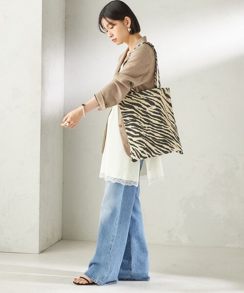 Uhr（ウーア）の「Uhr: アニマル トート バッグ（トートバッグ・レディース・オフホワイト/ブラウン・ONE SIZE）」の15枚目の写真