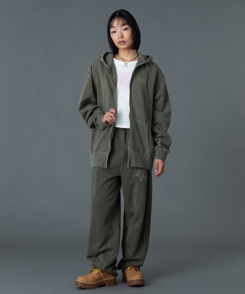 X-girl（エックスガール）の「SPRAY AND CURSIVE SCRIPT LOGO S/S BABY TEE（Tシャツ/カットソー・レディース・ホワイト/ピンク/チャコール・S/M）」の21枚目の写真