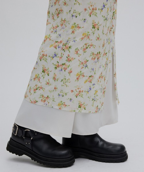 Ameri（アメリ）の「STRAIGHT SKIRT WITH SHEER RIB WAISTCLOTH（スカート・レディース・アイボリー/ブラック・SMALL/MEDIUM）」の6枚目の写真