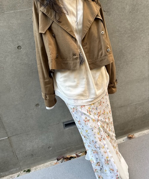 Ameri（アメリ）の「STRAIGHT SKIRT WITH SHEER RIB WAISTCLOTH（スカート・レディース・アイボリー/ブラック・SMALL/MEDIUM）」の11枚目の写真