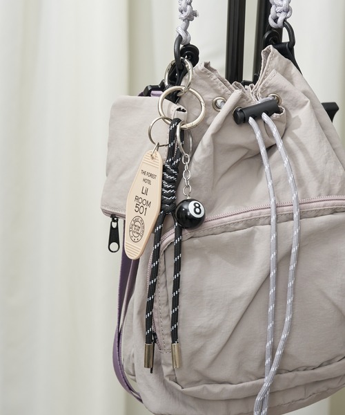 CIAOPANIC TYPY（チャオパニックティピー）の「ホテルキーチャーム（キーホルダー・レディース・ブルー/オレンジ/パープル/ベージュ・ONE SIZE）」の2枚目の写真