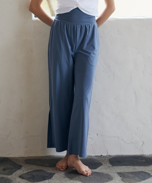 Julier Yoga and Relax（ジュリエヨガアンドリラックス）の「Julier アクティブフロー2WAYパンツ（その他パンツ・レディース・ブラック/ブルー・1/0）」の2枚目の写真