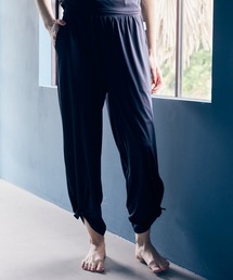 Julier Yoga and Relax（ジュリエヨガアンドリラックス）の「Julier アクティブフロー2WAYパンツ（その他パンツ）」