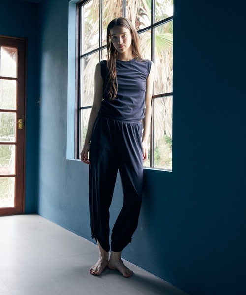 Julier Yoga and Relax（ジュリエヨガアンドリラックス）の「Julier アクティブフロー2WAYパンツ（その他パンツ・レディース・ブラック/ブルー・1/0）」の6枚目の写真