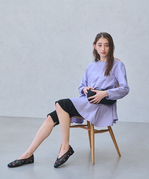 UNITED ARROWS(ユナイテッドアローズ)の「メッシュ フラワー フラットシューズ(バレエシューズ・レディース・ベージュ/ブラック・35/35h/36/36h/37/37h/38)」の9枚目の写真