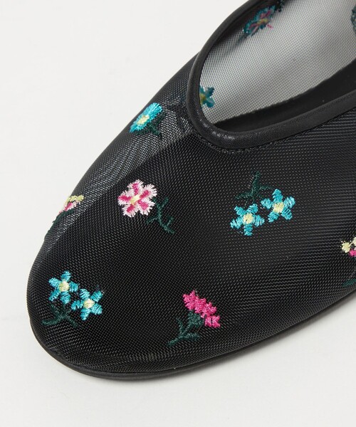 UNITED ARROWS(ユナイテッドアローズ)の「メッシュ フラワー フラットシューズ(バレエシューズ・レディース・ベージュ/ブラック・35/35h/36/36h/37/37h/38)」の20枚目の写真