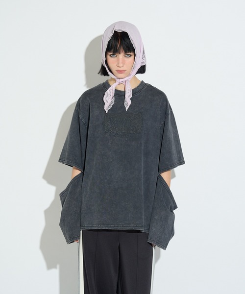 anna sui nyc(アナ スイ エヌ ワイ シー)の「スリーブスラッシュロングTシャツ(Tシャツ/カットソー・レディース・ブラック/パープル・FREE)」の3枚目の写真