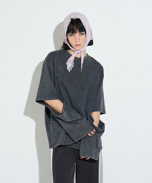 anna sui nyc(アナ スイ エヌ ワイ シー)の「スリーブスラッシュロングTシャツ(Tシャツ/カットソー・レディース・ブラック/パープル・FREE)」の4枚目の写真