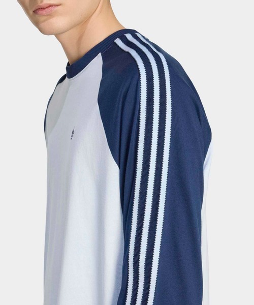 adidas（アディダス）の「ブリットコア カリ 長袖Tシャツ / ロンT / アディダスオリジナルス adidas Originals（Tシャツ/カットソー・メンズ・ブルー/ホワイト・X-SMALL/XX-LARGE/3XL/LARGE/MEDIUM/SMALL/X-LARGE）」の9枚目の写真