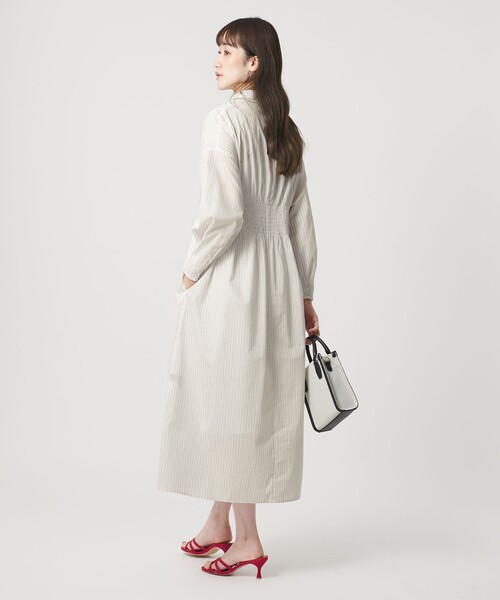 UNITED ARROWS（ユナイテッドアローズ）の「MANTECO POP タック ワンピース（ワンピース・レディース・オフホワイト/ダークグレー・38/36）」の13枚目の写真