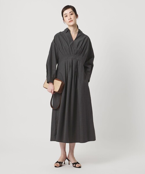 UNITED ARROWS（ユナイテッドアローズ）の「MANTECO POP タック ワンピース（ワンピース・レディース・オフホワイト/ダークグレー・38/36）」の17枚目の写真