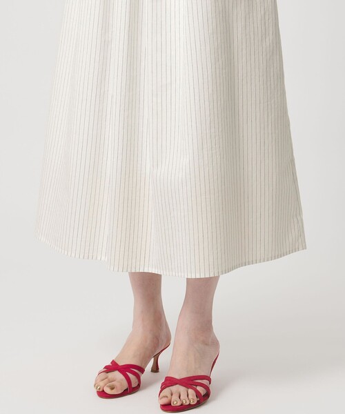 UNITED ARROWS（ユナイテッドアローズ）の「MANTECO POP タック ワンピース（ワンピース・レディース・オフホワイト/ダークグレー・38/36）」の5枚目の写真