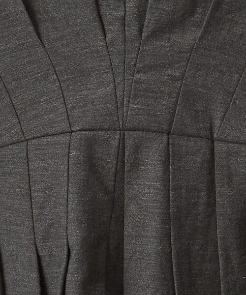 UNITED ARROWS（ユナイテッドアローズ）の「MANTECO POP タック ワンピース（ワンピース・レディース・オフホワイト/ダークグレー・38/36）」の7枚目の写真