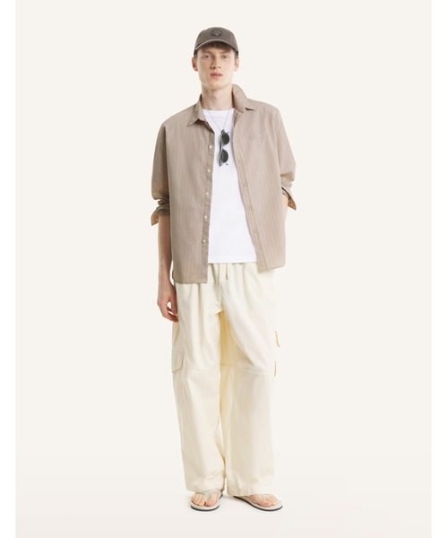 Maison Kitsune(メゾンキツネ)の「MAISON KITSUNE HANDWRITING CASUAL SHIRT(シャツ/ブラウス・メンズ・サンドグレー・XL/L/M/S/XS)」の4枚目の写真