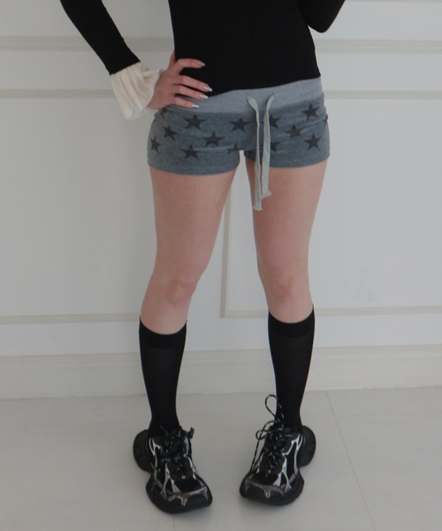 CeLess(セレス)の「Star Sweat Mini Shorts / スタースウェットミニショートパンツ(スウェットパンツ・レディース・グレー・FREE)」の3枚目の写真
