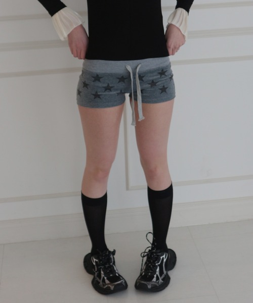 CeLess(セレス)の「Star Sweat Mini Shorts / スタースウェットミニショートパンツ(スウェットパンツ・レディース・グレー・FREE)」の2枚目の写真
