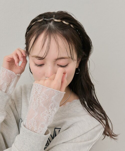 mystic(ミスティック)の「マーブルウェーブカチューシャ(ブローチ/コサージュ・レディース・ベージュ/ブラウン・ONE SIZE)」の6枚目の写真